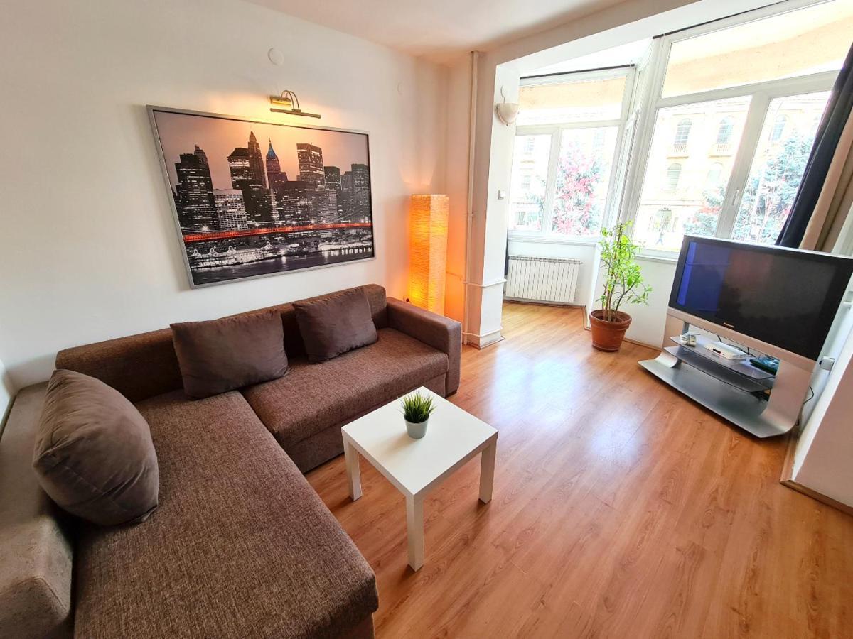 Apartament Mika Square Skopje Zewnętrze zdjęcie